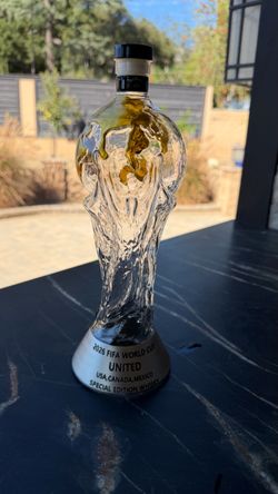 2026 FIFA WORLD CUP GLASS BOTTLE