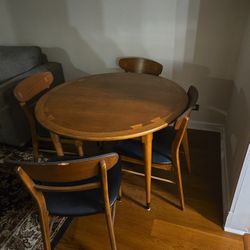 Dinning Room Table With 4 Chairs 