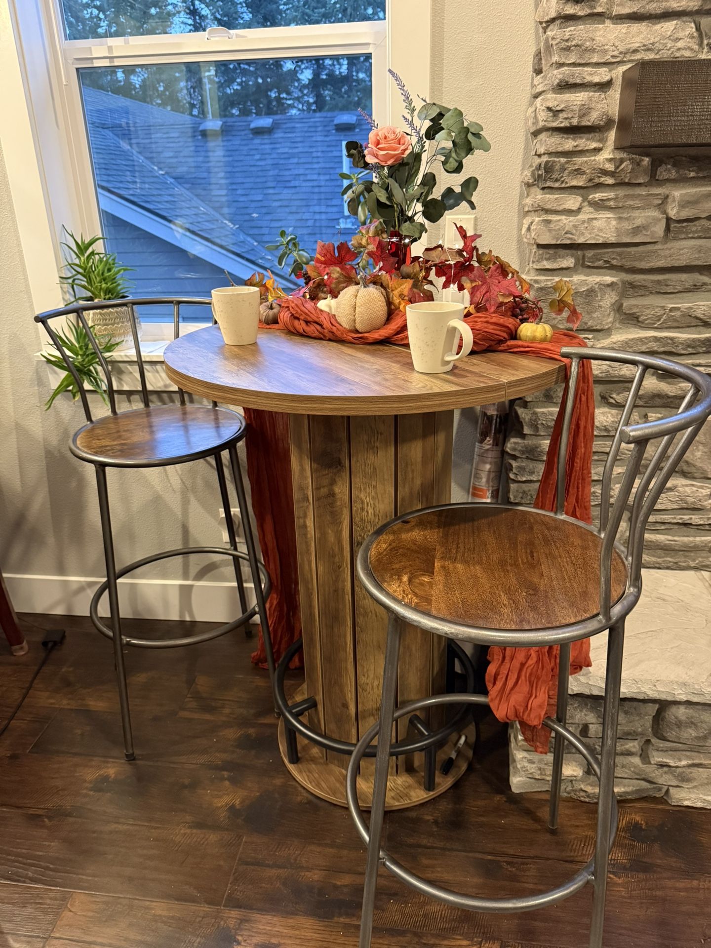 Rustic Bistro/Bar Table & Stools Set