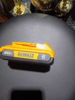 Pila dewalt 2AH nueva