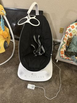 4Moms mamaRoo Multi motion Baby Swing Smart Connectivity - Black