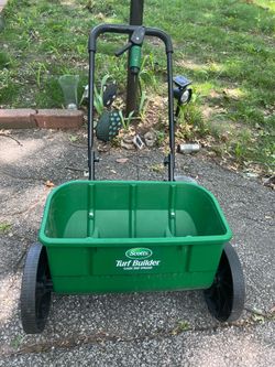 SCOTTS turf builder