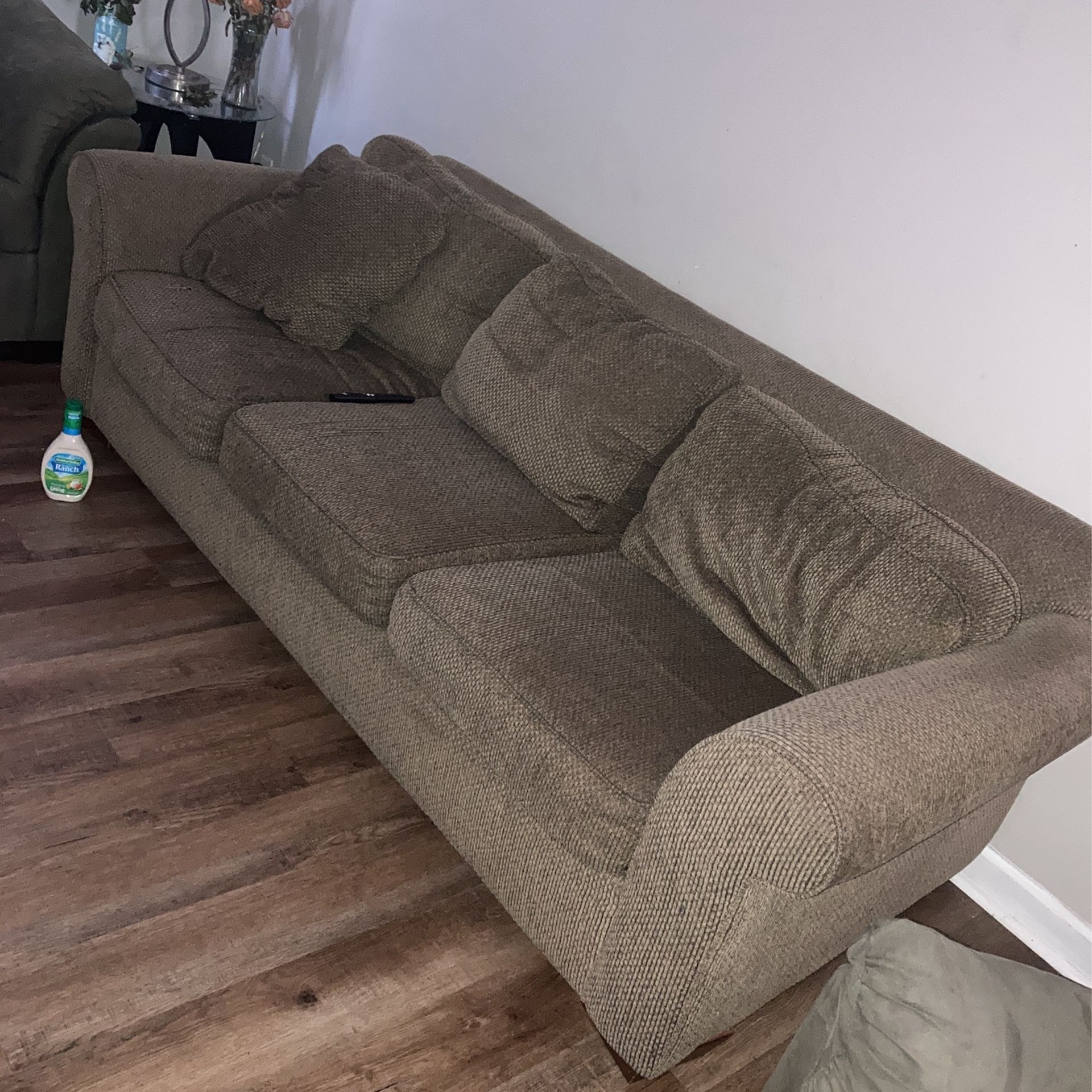 VERY COMFORTABLE Couch !