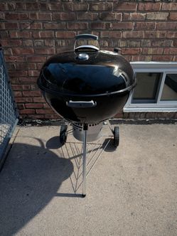 Weber Kettle Charcoal Grill 26in Premium