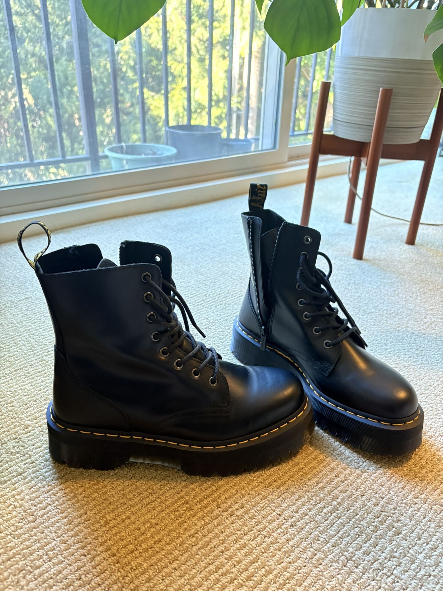 Dr Martens Jadon Shoes Size 10