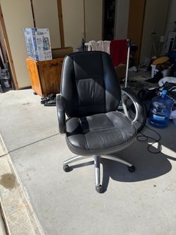 Desk chair