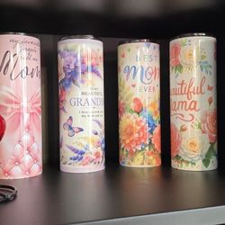 PeRsonalized TUMBLERS MOTHERS DAY Or Any Ocassion