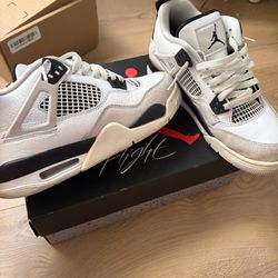 Jordan 4 Military Blacks