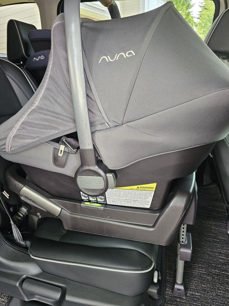 Nuna Pipa Lite Car Seat