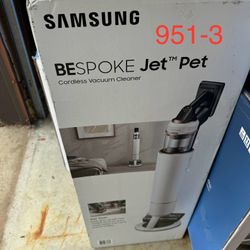 Samsung Bespoke Jet Pet Cordless Stick Vacuum with Self-Empty All-in-One Clean Station