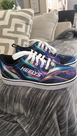 Heelys shoes- NEW