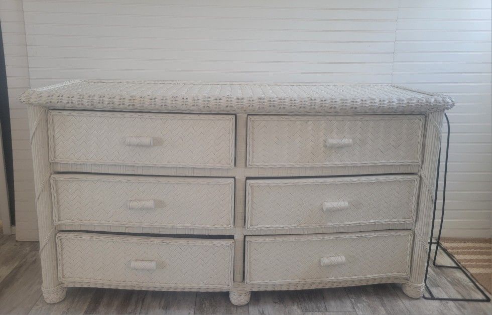Wicker Dresser 6 Drawer