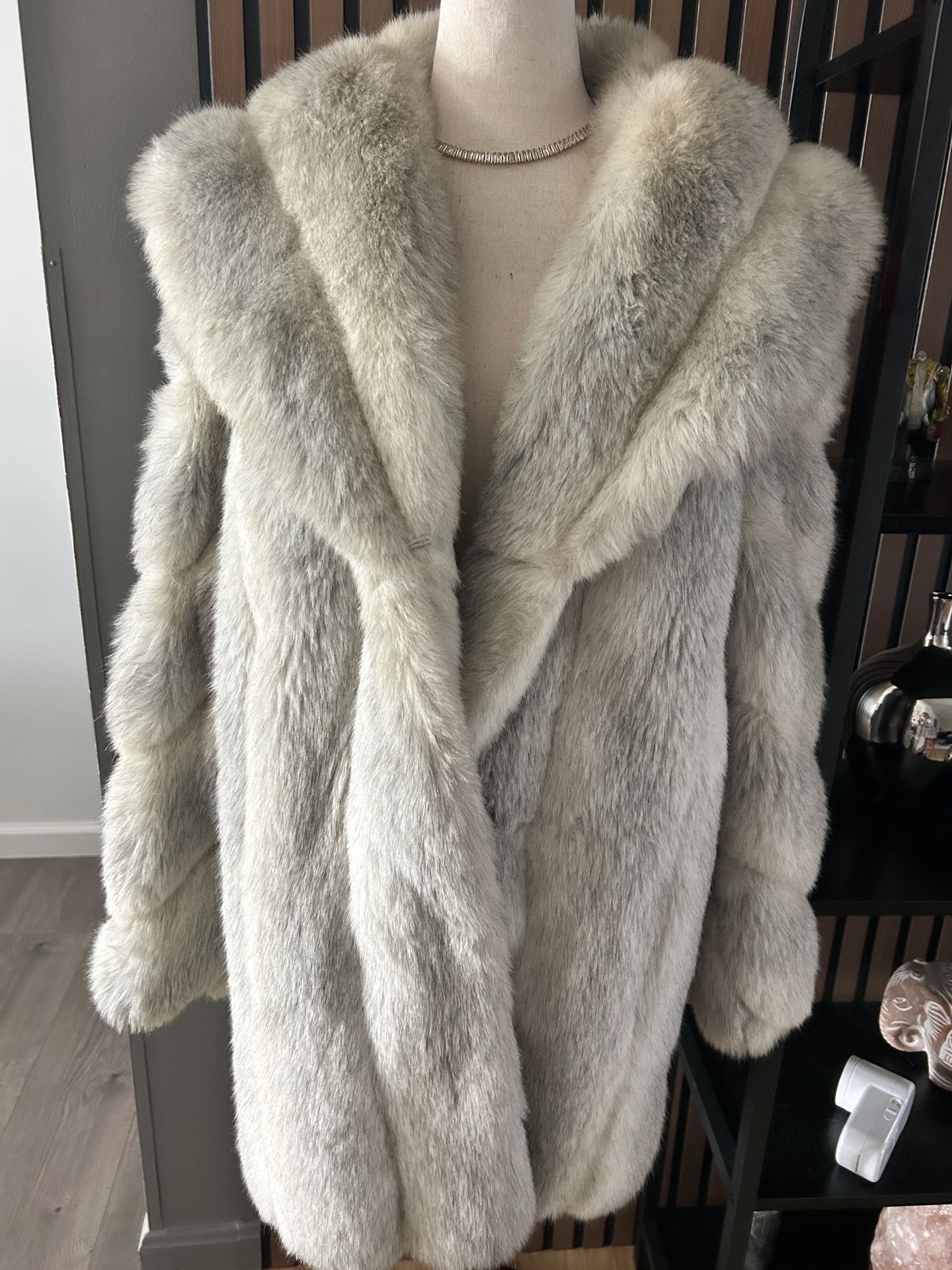 Faux Fur Coat Size m/L