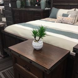 6 Piece Bedroom Set 