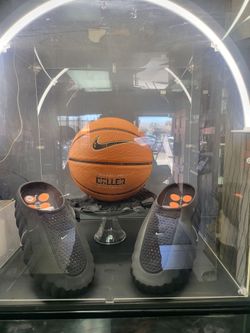 Nike Mind black pair