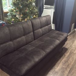 Convertible Sofa/futon