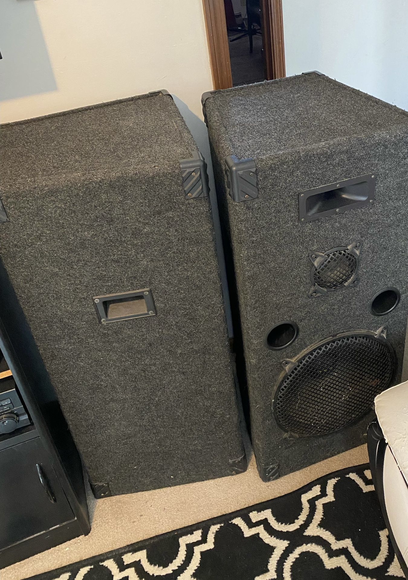 2 Sets Of Pro Studio Loud Speaker