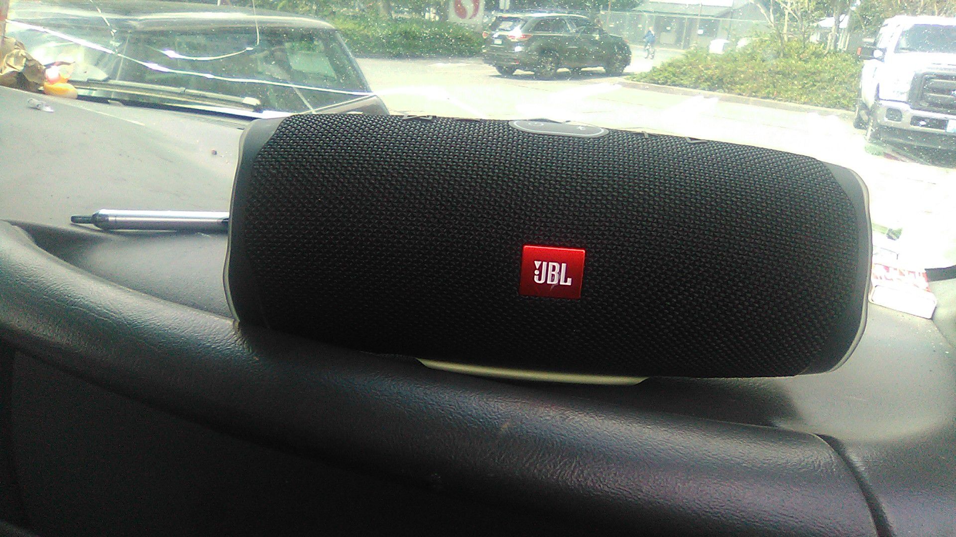 JBL CHARGE it 4 Bluetooth speaker
