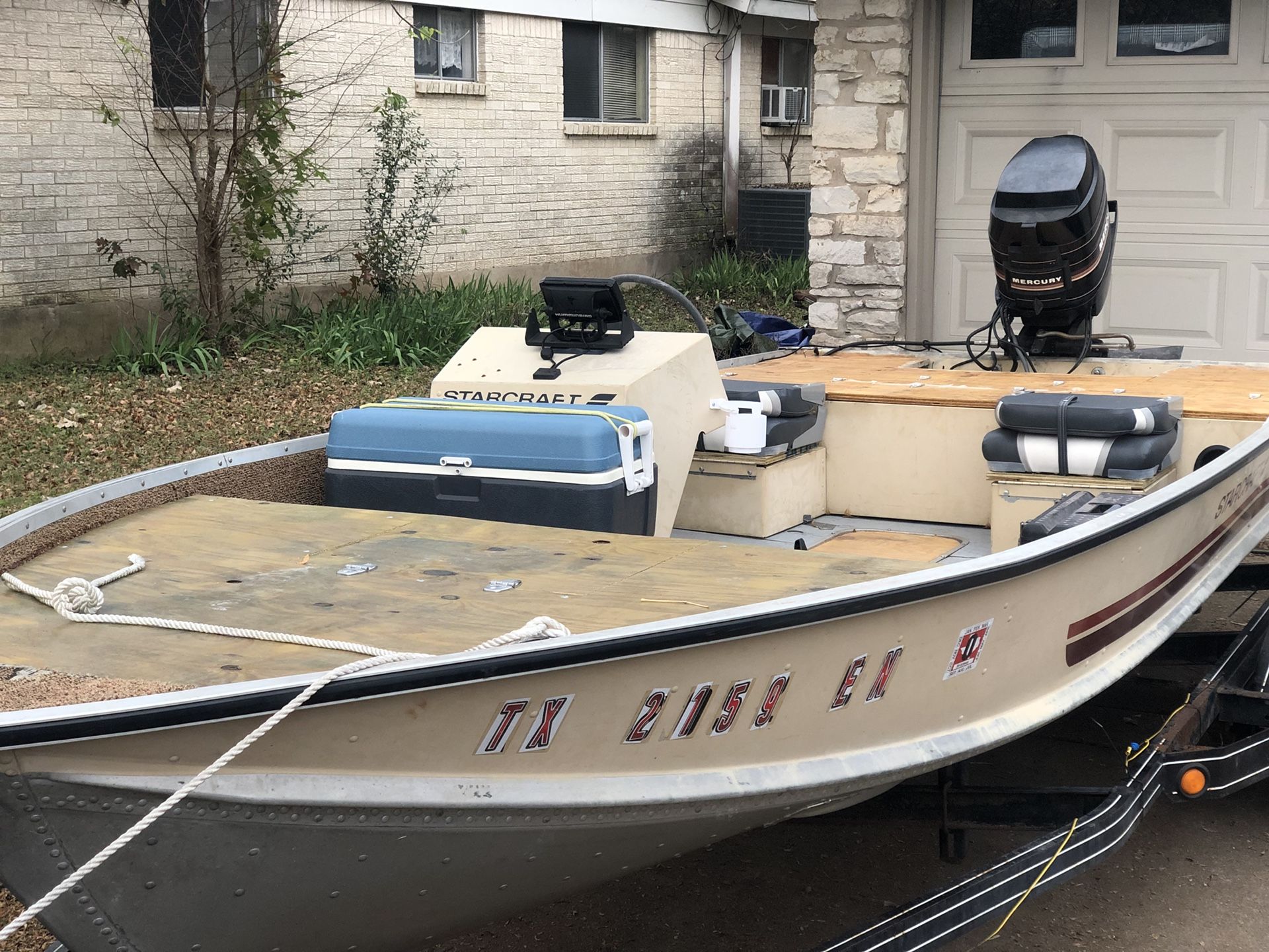 1986 Starcraft bass boat