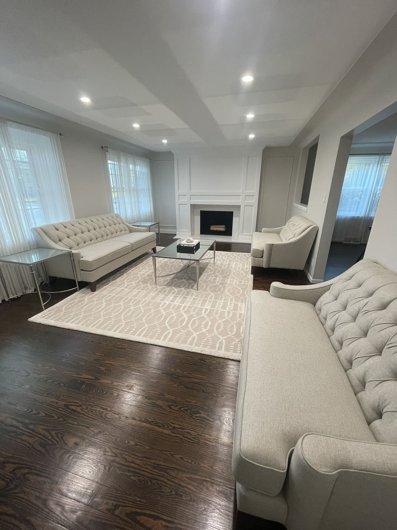 LIVING ROOM FURNITURE SET SOFAS/TABLES/RUG