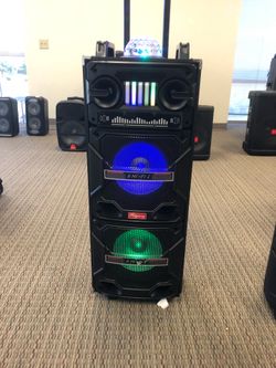 4,000 watt rechargeable Bluetooth speaker/aux/fm/USB and SD port/microphone for karaoke/brand new!!