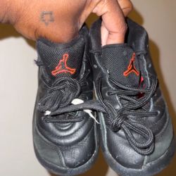 10c Jordan Retros 12s