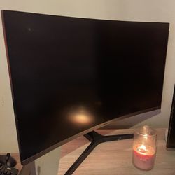 Curved Monitor 