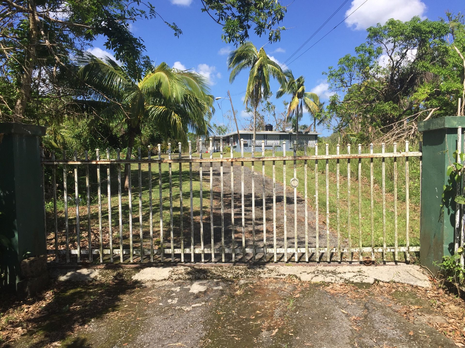 SPACIOUS FAMILY HOUSE, MOCA PUERTO RICO for Sale in Oakland Park, FL