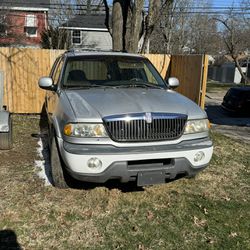 Lincoln Navigator !