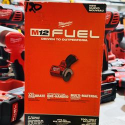 Milwaukee M12 FUEL 12V Lithium-Ion Brushless Cordless 3 in. Cut Off Saw (Tool-Only)