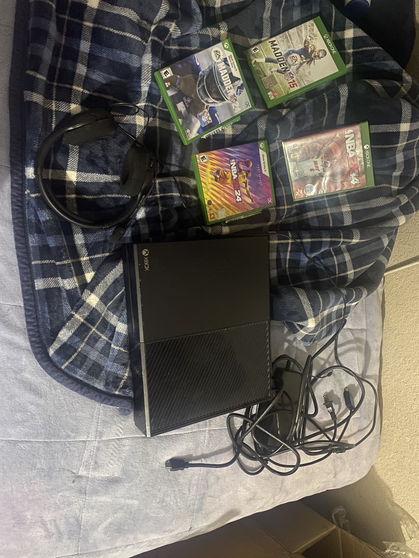 Xbox One All Cords W Headset