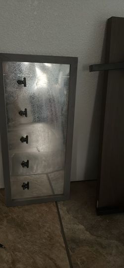 Metal Frames With Clips 