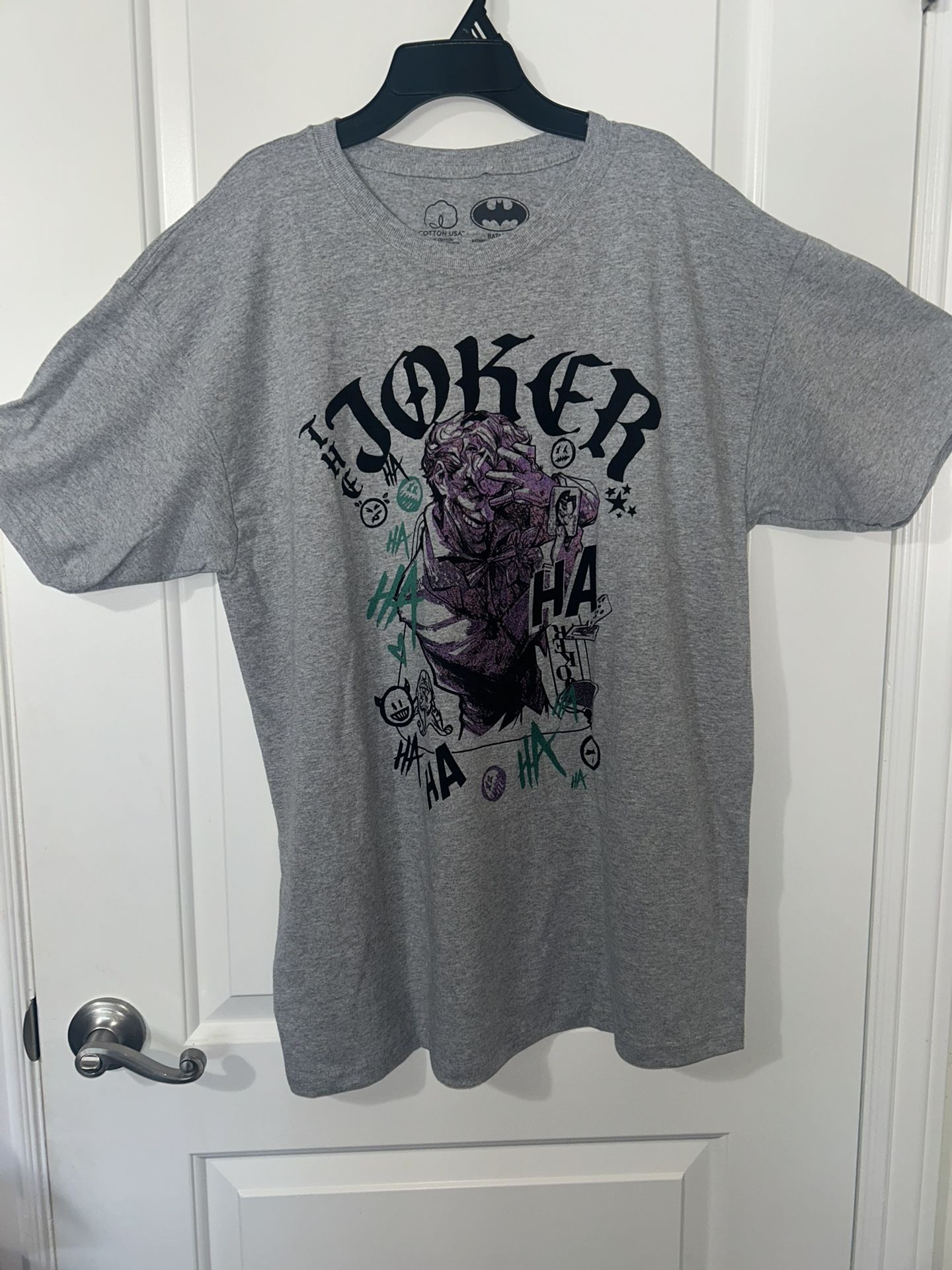 Brand New Men’s Size Large Joker Tshirt $18