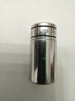 Snap-On 5/8 Inch Socket 3/8 Drive Semi-Deep Model Number FSS201