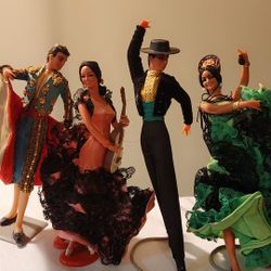Vintage Spanish souvenir dolls