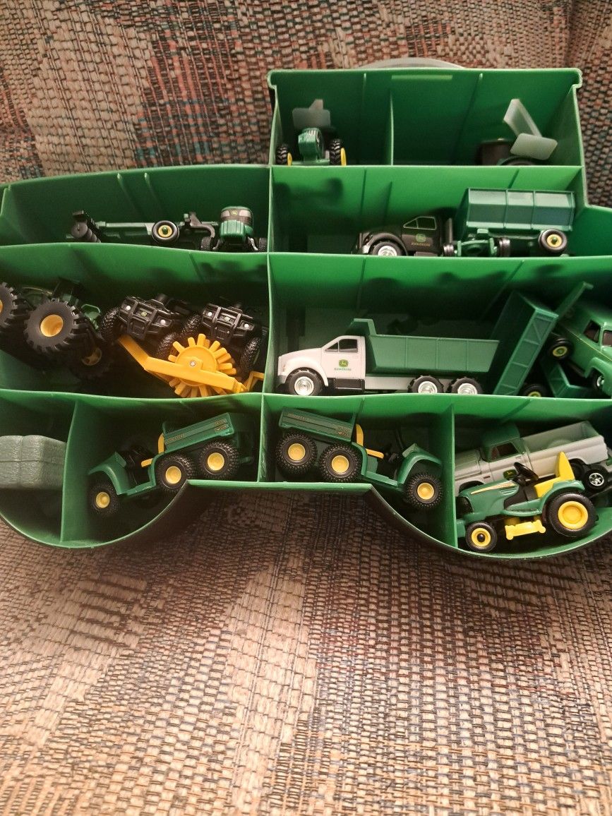 John Deer Tractor and Vehicles Collection With Case