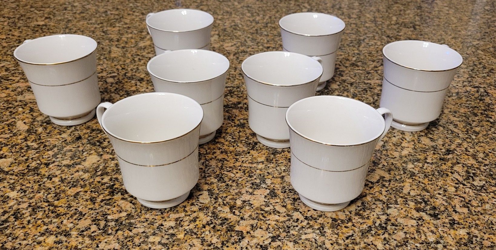 China Pearl Fine China 8 Tea Cup - Great Condition