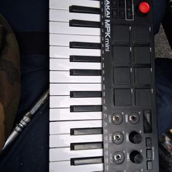 AKAI MPK Mini