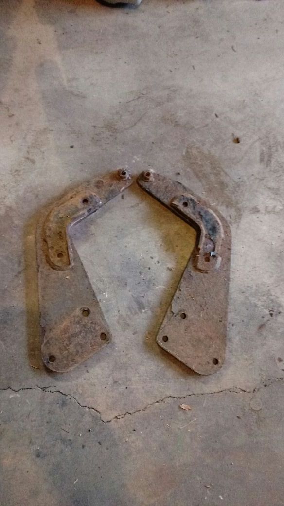 Tow hitch brackets
