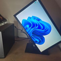 Combo Computer And Monitor / Open To Trade