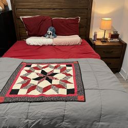 Queen Bed With Side Table