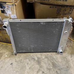 1979 to 1982 Mazda RX-7 Full Aluminum 3-Row Racing Radiator Radiador de carreras de 3 filas totalmente de aluminio