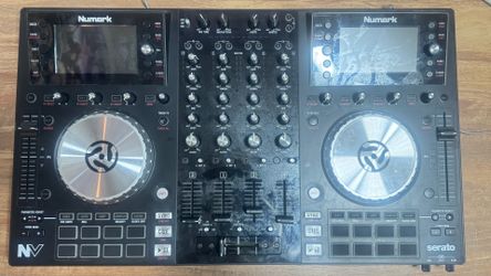 Numark NV DJ controller