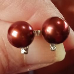 Beautiful Mocha Color Pearl Earrings Adorned With One Genuine Diamond On Each Pearl. Gorgeous Color And Luster. A Great Addition To Your Jewelry Colle