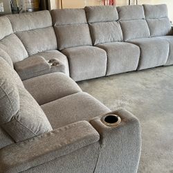 8 Piece RHIS Sectional Set Living Room/Family Room/Gray Tweed