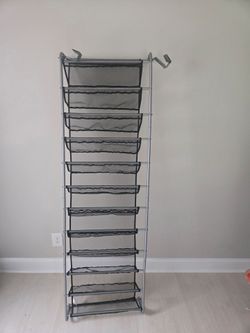 Hanging shoe rack
