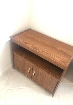 Small Oak tv stand