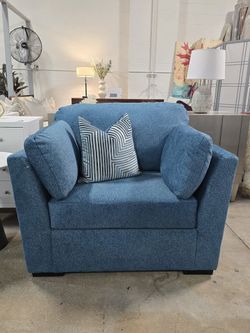 Teal Oversized Accent Chair, New!