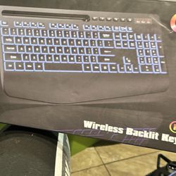 Led Backlit Keyboard With Phone Holder 