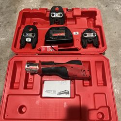 Milwaukee Press Tool 